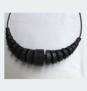 Collar de Cuerno Hecho a Mano de Primera Calidad para Mujer con Cadena de Eslabones, Colgante de Cuerno de Búfalo Natural, Joyería Étnica de Moda - Product Image 1