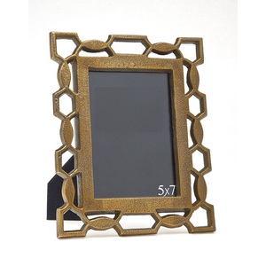 Silver Metal Photo <b>Frame</b> With Elegant Lattice Geometric Design Hollow-Out Tabletop Zinc Alloy <b>Picture</b> <b>Frame</b> For Wholesale Home - Product Image 5
