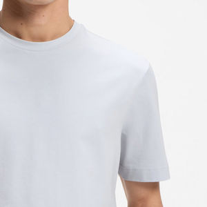 T-shirt urbain pour la collection d'été, matière de haute qualité, design respirant et ajustable, col rond, coupe ample pour homme - Product Image 4