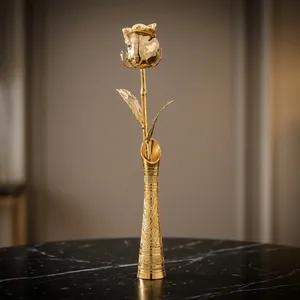 R.K.INTERNATIONAL ชุดดอกกุหลาบแท้เคลือบทอง 24k งานแฮนด์เมดทันสมัย สำหรับวางบนโต๊ะ บรรจุภัณฑ์ชิ้นเดียว เป็นมิตรกับสิ่งแวดล้อม เหมาะสำหรับงานแต่งงาน - Product Image 1