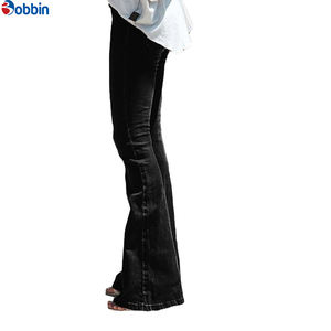 Pantalones vaqueros de mezclilla transpirables de estilo casual para mujer, talla grande, elásticos, acampanados, de cintura alta, con botones, de pierna ancha, lavados. - Product Image 5