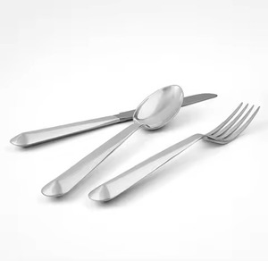 Ensemble de couverts en métal moderne avec finition polie pour table à manger de luxe et décoration de cuisine - Product Image 4