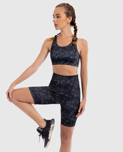 Shorts cyclistes taille haute personnalisés pour femmes, longueur genou, pour yoga et course, coupe ajustée basique, pour adultes, effet galbant - Product Image 4