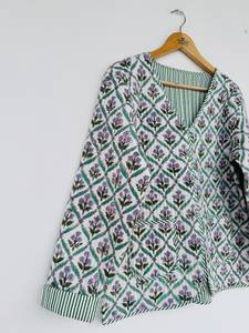 Veste en coton imprimé à la main à motifs floraux verts pour femmes Prairie Chic, col en V, manches longues, respirante, réversible, style bohème - Product Image 2