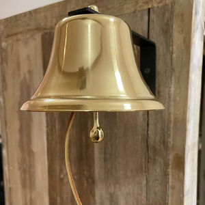 Sonnette de porte en laiton faite à la main, style rustique vintage, à fixer au mur, pour entrée de ferme et décoration de jardin - Product Image 1