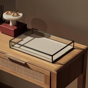 Diseñado para realzar cada brillo, este organizador de metal y vidrio permite que tus joyas brillen incluso cuando están seguramente guardadas. - Product Image 3