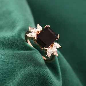 Anillo Art Deco de Ónix Negro con Corte Esmeralda, Hecho a Mano en Plata de Ley 925 con Baño de Oro Rosa de 14K, Gema Preciosa, Regalo para Ella, para Bodas y Fiestas - Product Image 1