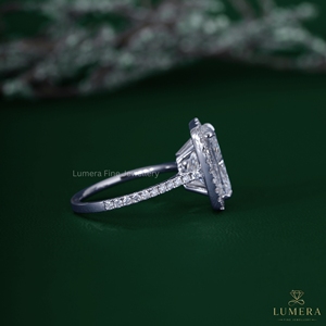 Anillo de Compromiso con Diamante Cultivado en Laboratorio de Corte Cojín de 5.57CT, Oro Blanco de 14K, Talla Pavé, Anillo de Novia Alargado, Lujoso para Mujer, Certificado IGI - Product Image 5