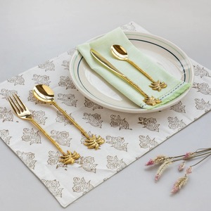 Ensemble de couverts élégants en métal pour la table, cuillère, fourchette, paire de service, conçus pour une expérience haut de gamme - Product Image 4