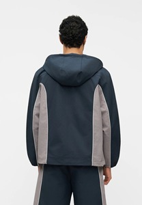 Veste coupe-vent à capuche pour homme, fermeture éclair, style sportif, vêtements d'extérieur pour le printemps, matière polyester - Product Image 2