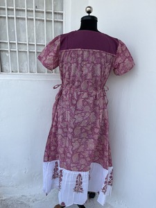 Vestido largo de algodón con estampado floral para mujer, cuello en V, botones al frente, manga corta, cintura con lazo, corte en A, dobladillo en contraste, estilo bohemio - Product Image 5
