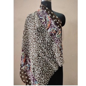 Chal Largo de Mujer de Lujo, 100% Lana Merino, Bordado a Mano, Suave, Cálido, Elegante, a la Moda, para Todas las Temporadas, Resistente al Viento - Product Image 1