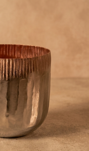 Vase à fleurs de luxe en cuivre martelé, élégant, texturé or rose, fait main, décoration d'intérieur, centre de table, unité unique uniquement - Product Image 3