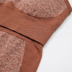 Conjunto de yoga sin costuras para mujer, top corto con tirantes cruzados, leggings de cintura alta, conjunto deportivo de 2 piezas - Product Image 5