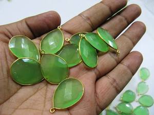 Calcedonia Verde en Forma de Pera 18x25mm, Conectores de Bisel Briolette, Dijes, Colgante de Cuarzo Hidro Verde de un Solo Anillo, se vende por pieza - Product Image 3