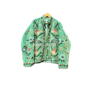 Venta al por mayor de punto acolchado Chaqueta corta de algodón uzbeko bordado Floral Suzani pato tela inspirada primavera Otoño Invierno - Product Image 1