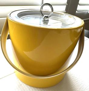 Moderna Cubitera de Cerámica Amarilla, Perfecta para Exhibición en Mesa, Fiestas, Bares en Casa y Entretenimiento en la Oficina, Enfriador de Vino de la India - Product Image 1