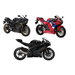 Moto de course sur circuit Yamaha YZF R6 600cc d'occasion, idéale pour la compétition, le motorsport et l'entraînement sur circuit. - Product Image 1