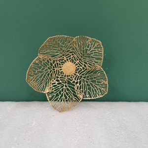 Cuenco decorativo con forma de hoja dorada, bandeja de metal para frutas, elegante centro de mesa, decoración para el hogar - Product Image 5