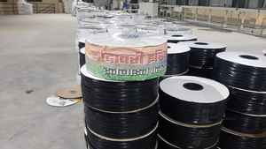 Manguera de Riego por Goteo de Plástico Negro Resistente con Gotero Plano Integrado para Riego Automático de Campos Agrícolas, Jardines e Invernaderos - Product Image 6