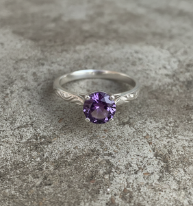 Anillo de Compromiso Islámico de Plata 925 Certificado por Terceros, con Amatista Natural de Corte Ovalado, Chapado en Rodio y Engaste de Garras - Product Image 4