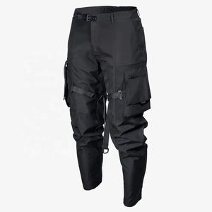 Pantalon Techwear Homme Personnalisé Imperméable Tactique Cargo Multi-poches Cyberpunk Streetwear avec Bretelles Fonctionnelles Joggers - Product Image 3