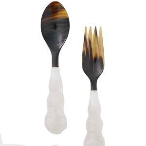 Servidores de ensalada de Mardi Gras blancos, pinzas para ensalada de resina hechas a mano, utensilios decorativos únicos para servir para cocina y Pasta - Product Image 1