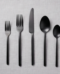 Juego de cubiertos negro mate de diseño minimalista, apto para lavavajillas, cubiertos metálicos para bodas y uso en mesa. - Product Image 1