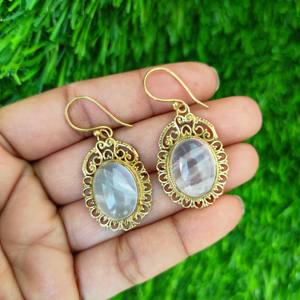Elegantes Pendientes Colgantes de Cuarzo Rosa Chapados en Oro de 18K, Joyería Bohemia para Mujer con Piedras Preciosas Naturales Ovaladas, Perfecciones de Latón Indio - Product Image 1
