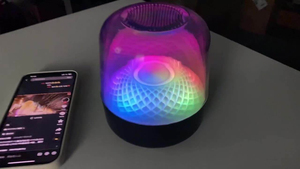Enceinte Bluetooth portable avec lumière LED RVB, batterie rechargeable, son stéréo sans fil, boîtier en plastique, utilisation en intérieur - Product Image 3