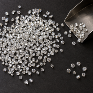 เพชร JC Diamond JC-04 เพชรธรรมชาติเม็ดเดี่ยว สี FG ความสะอาดระดับ VS น้ำหนัก 0.040-0.075 กะรัต ขนาด 2.1-2.6 มม. รูปทรงกลมเจียระไนแบบบริลเลียนท์ สำหรับทำเครื่องประดับ - Product Image 2