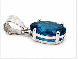 Colgante de Tanzanita Ovalada en Plata de Ley 925, Colgante de Piedra Preciosa Azul Violeta Facetada, Amuleto de Collar con Piedra de Nacimiento de Diciembre - Product Image 1