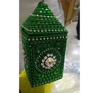 Sac à main de soirée élégant en métal perlé de qualité supérieure, origine Inde, capacité 1-1,9 L, doublure en soie, bandoulière légère et stylée - Product Image 1