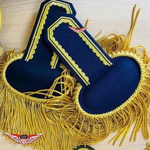 Epaulettes Bordadas Azul Marino con Flecos Dorados para Uniformes de Banda de Marcha, con Hilo de Oro y Flecos de Mylar - Product Image 1