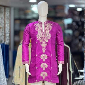 Conjunto de Kurta y Pantalón de Vidrio Romano Royal Heritage con Bordado Dorado e Interior de Algodón para Vestimenta Festiva y de Boda para Hombre, Venta al Por Mayor - Product Image 4