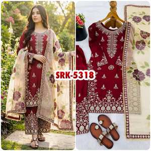 Conjunto Elegante para Ocasiones Especiales con Tela de Seda Tipo Gimnasio, Bordado Intenso y Lentejuelas, Top, Pantalón y Dupatta, Completamente Cosido, Listo para Usar - Product Image 6