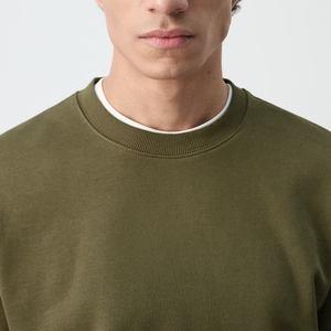 New Arrival Customized <b>Plain</b> <b>Sweatshirt</b> in Crew Neck Winter with Full Sleeve Factory Direct Wholesale Price <b>Sweatshirt</b> - Product Image 4