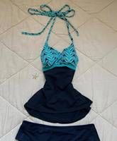 Triveers Premium tankini-badpak voor dames, marineblauw en turkoois met chevronprint, stijlvolle tweedelige badkleding 2026