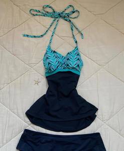 Maillot de bain tankini pour femme Triveers Premium, bleu marine et turquoise, imprimé chevron, élégant maillot de bain deux pièces 2026 - Product Image 3