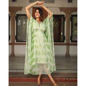 Conjunto de Kaftán de Chifón con Estampado Tie-Dye Verde, Silueta Holgada con Cintura Elástica, Talla XS, Translúcido, para Ocio - Product Image 3