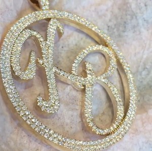 Colgante Personalizado YB Joint Letter para Hombre, Estilo Hip Hop, con Diamante Moissanita Redondo, Plata 925, Joyería Fina Hecha a Mano, Colgantes y Dijes - Product Image 3