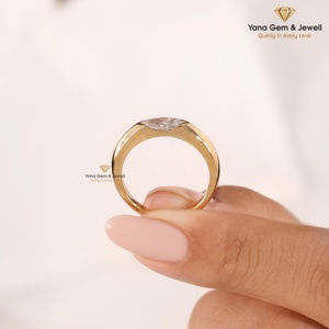 Anillo de Oro Sólido de 14K con Diamante Cultivado en Laboratorio CVD Certificado por IGI, Corte Marquesa, Color D, Claridad VVS2, 1.00 Quilates, Engaste Solitario en Bisel para Mujer - Product Image 4