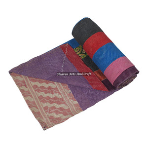 Manta Artesanal Lavable de Algodón 100% Estilo Indio Vintage, Colcha Navideña, Edredón Fino Kantha Reversible para Hotel - Product Image 1