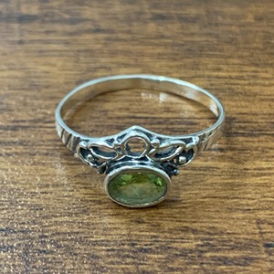 Vintage 1.3 Grams <b>Peridot</b> Gemstone <b>Ring</b> Fashion Bezel Setting in August Birthstone Style - Product Image 1
