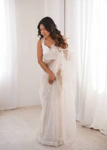 Sari élégant en soie Havy Benglori blanche Prayosha Enterprise pour femme, longueur ras du sol, coupe classique, extensible, imprimé pailleté, idéal pour mariage - Product Image 4