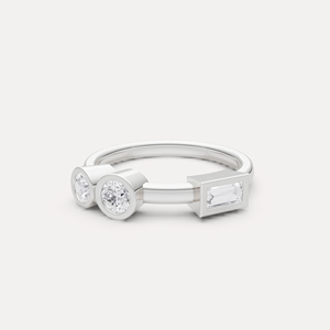 Bague à trois pierres en diamant de laboratoire, best-seller, élégante, bijoux fins pour femmes, cadeau de fiançailles ou de mariage, en vente - Product Image 3