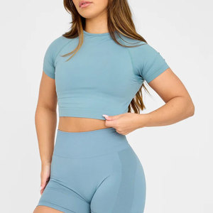 T-shirt court moulant pour femme, col montant, manches courtes, extensible dans les quatre sens, idéal pour le sport et la gym - Product Image 5
