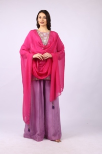 Conjunto de traje Sharara de 3 piezas para mujer, color rosa, con cuentas, lentejuelas, corte Dana y trabajo con hilo de espejo. - Product Image 3