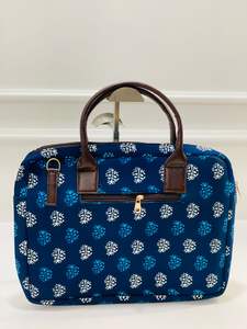 Sac pour ordinateur portable pour femme, imprimé Jaipuri exclusif, bleu zigzag moderne - Product Image 4