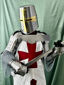 Disfraz de Caballero Templario Medieval - Conjunto Completo de Armadura con Cota de Malla y Túnica para Cosplay MetalCostume - Product Image 1
